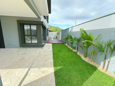 Casa com 3 Quartos à venda, 162m² no Rio Tavares, Florianópolis