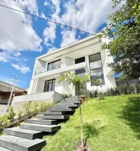 Sobrado com 5 Quartos à venda, 253m² no Jardins Bolonha, Senador Canedo
