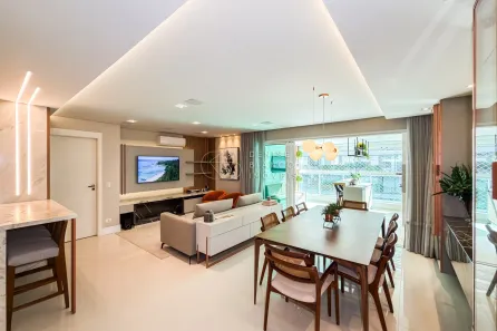 Apartamento com 3 Quartos à venda, 210m² no Ahú, Curitiba