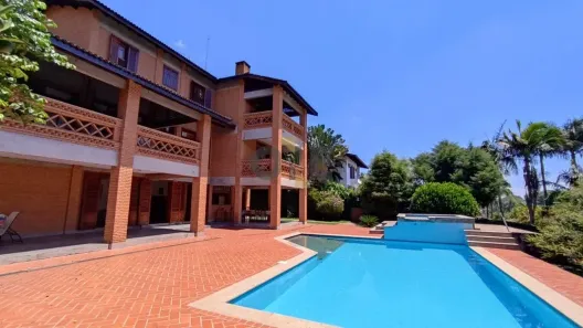 Casa de Condomínio com 4 Quartos para alugar, 650m² no Pousada dos Bandeirantes, Carapicuíba