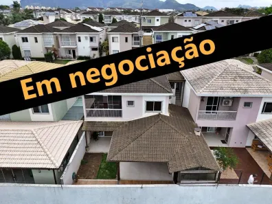 Casa de Condomínio com 4 Quartos para venda ou aluguel, 270m² no Colina de Laranjeiras, Serra