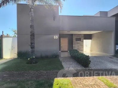 Casa de Condomínio com 3 Quartos para alugar, 220m² no Laranjeiras, Uberlândia
