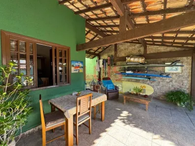 Casa com 4 Quartos à venda, 190m² no Piratininga, Niterói