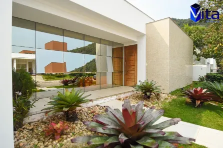 Casa com 4 Quartos à venda, 345m² no Canasvieiras, Florianópolis