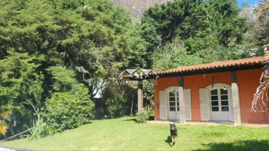 Casa com 4 Quartos para alugar, 240m² no Retiro, Petrópolis