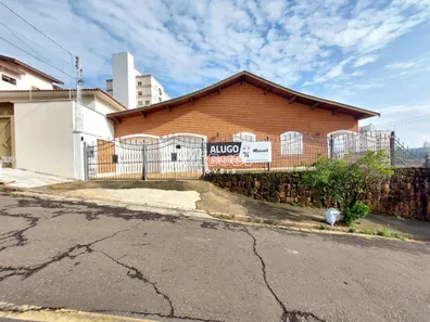 Casa com 5 Quartos para alugar, 329m² no Centro, Piracicaba