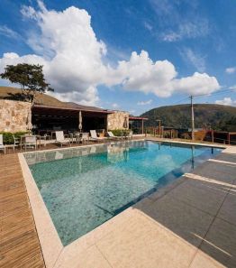Casa de Condomínio com 4 Quartos à venda, 335m² no Itaipava, Petrópolis