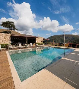Casa de Condomínio com 4 Quartos à venda, 335m² no Itaipava, Petrópolis