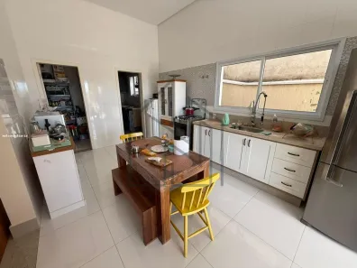 Casa de Condomínio com 4 Quartos à venda, 220m² no Suru, Santana de Parnaíba