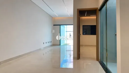 Casa com 2 Quartos à venda, 70m² no Jardim Holanda, Uberlândia