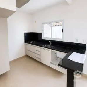 Casa com 2 Quartos para alugar, 84m² no Chácaras São José, São José dos Campos