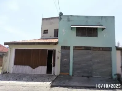 com 2 Quartos à venda, 208m² no Centro, Jacareí