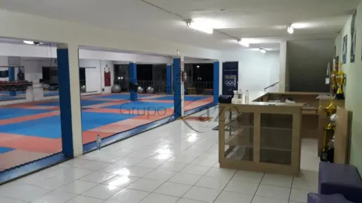 Prédio Comercial para alugar, 300m² no Centro, São José dos Campos