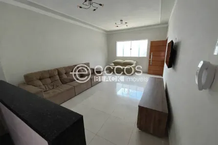 Casa com 3 Quartos à venda, 170m² no Jardim Nenê Gomes, Uberaba