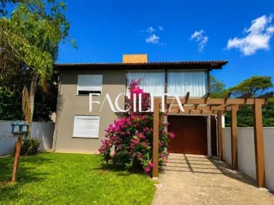 Casa com 3 Quartos para alugar, 230m² no Campeche, Florianópolis