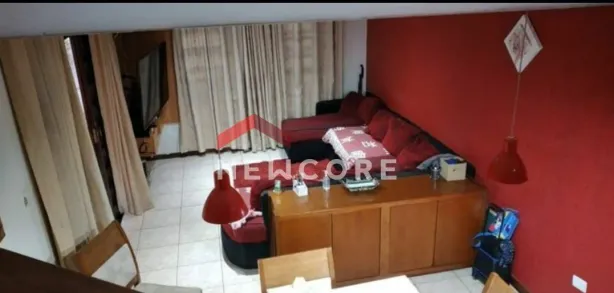 Sobrado com 3 Quartos à venda, 220m² no Parque Gerassi, Santo André