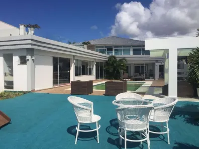 Casa com 5 Quartos à venda, 750m² no Ogiva, Cabo Frio