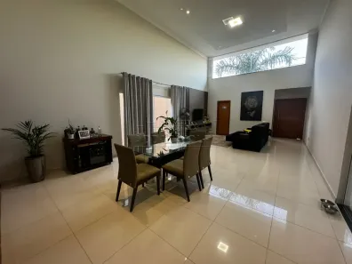 Casa de Condomínio com 3 Quartos à venda, 230m² no Quinta Ranieri, Bauru