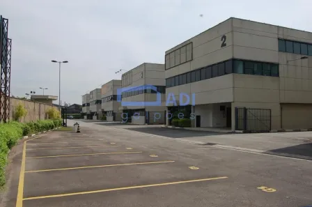 Galpão/Depósito/Armazém para alugar, 1582m² no Quitaúna, Osasco