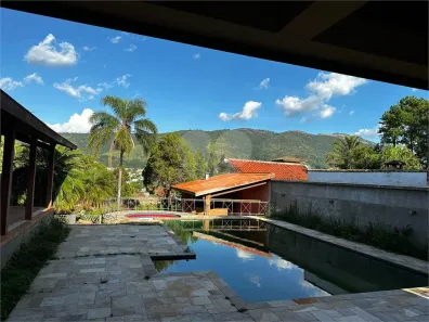 Casa com 4 Quartos à venda, 700m² no Vila Petrópolis, Atibaia
