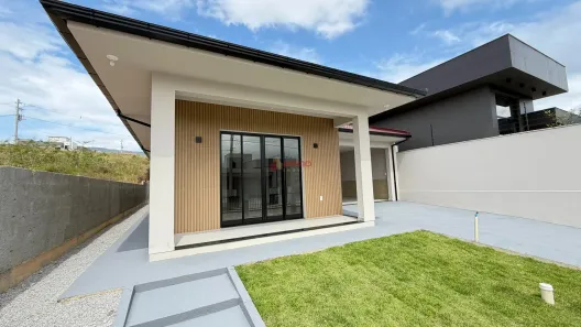 Casa com 3 Quartos para alugar, 128m² no Centro, Antônio Carlos