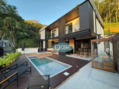 Casa de Condomínio com 3 Quartos à venda, 335m² no Engenho do Mato, Niterói