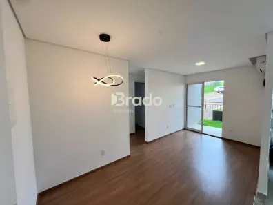 Apartamento com 2 Quartos para alugar, 50m² no Parque Tarumã, Maringá