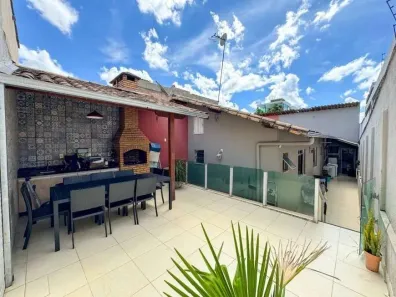 Casa com 3 Quartos à venda, 180m² no Rio Branco, Belo Horizonte
