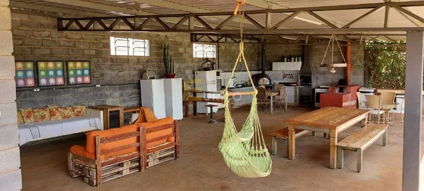 Fazenda/Sítio com 4 Quartos à venda, 197m² no , Brodowski