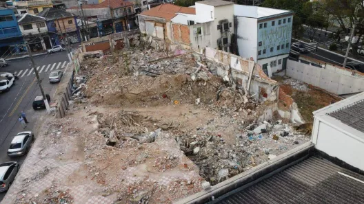 à venda, 1100m² no Quinta da Paineira, São Paulo