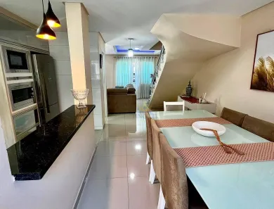 Sobrado com 3 Quartos à venda, 146m² no São João, Itajaí