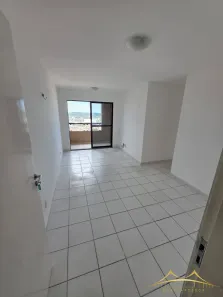 Apartamento com 2 Quartos para alugar, 57m² no Candelária, Natal