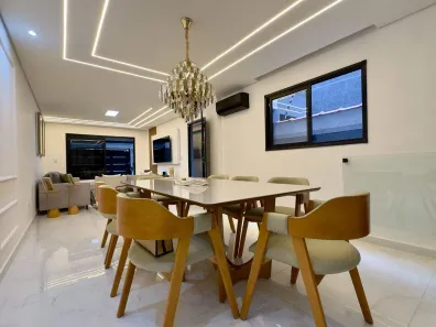 Sobrado com 4 Quartos à venda, 172m² no Guilhermina, Praia Grande