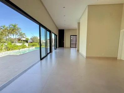 Sobrado com 4 Quartos à venda, 792m² no Jardins Munique, Goiânia