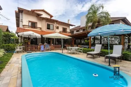 Casa com 5 Quartos para alugar, 440m² no Jurerê Internacional, Florianópolis