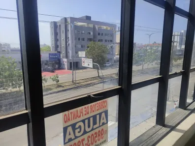 Prédio Comercial para alugar, 1500m² no Renascença, São Luís