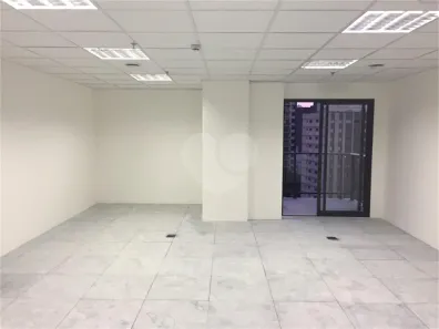 Sala Comercial para alugar, 42m² no Indianópolis, São Paulo