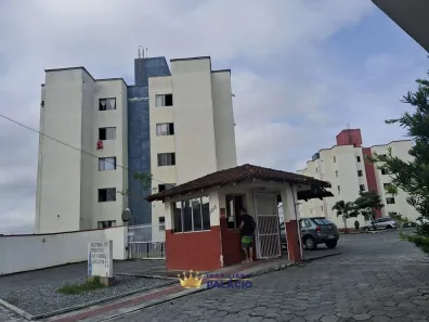 Apartamento com 2 Quartos para alugar, 61m² no Jardim Iririú, Joinville