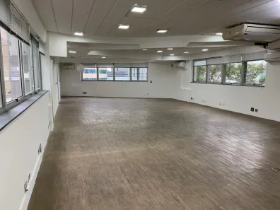 Sala Comercial à venda, 164m² no Vila Olímpia, São Paulo