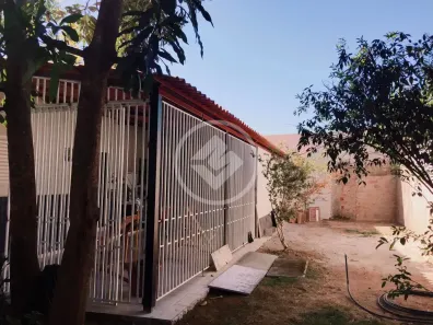 Casa com 3 Quartos à venda, 300m² no Independência, Aparecida de Goiânia