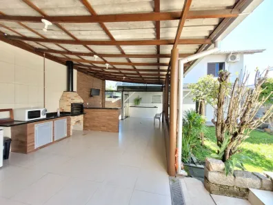 Casa com 4 Quartos à venda, 241m² no Ponte do Imaruim, Palhoça