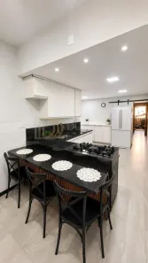 Casa com 3 Quartos para alugar, 200m² no Jardim Camburi, Vitória
