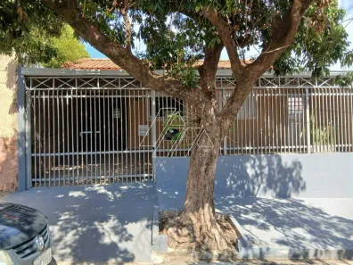 Casa com 2 Quartos à venda, 170m² no Jardim Virgínia, Marília