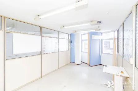 Sala Comercial para alugar, 200m² no Centro Histórico, Porto Alegre