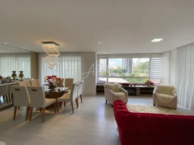 Apartamento com 3 Quartos para alugar, 225m² no Cidade Monções, São Paulo