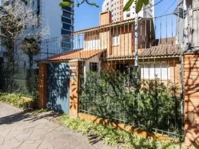 Imóvel Comercial com 6 Quartos para alugar, 250m² no Bela Vista, Porto Alegre