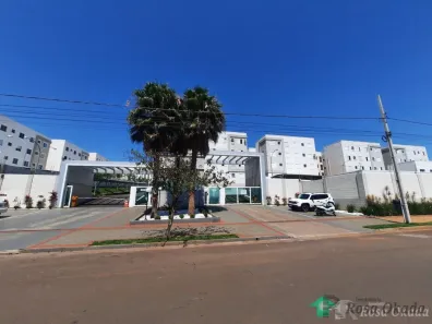Apartamento com 2 Quartos para alugar, 40m² no Colinas, Londrina