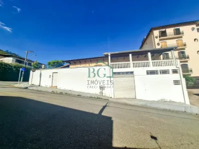 Casa com 3 Quartos para alugar, 300m² no Jardim dos Estados, Poços de Caldas