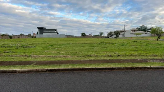 Lote/Terreno à venda, 450m² no Parque Residencial Mart Ville, Presidente Prudente