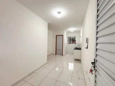 Apartamento com 2 Quartos para alugar, 40m² no Vila Galvão, Guarulhos
